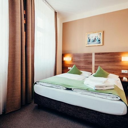Hotel Adler Eichstatt Ngoại thất bức ảnh