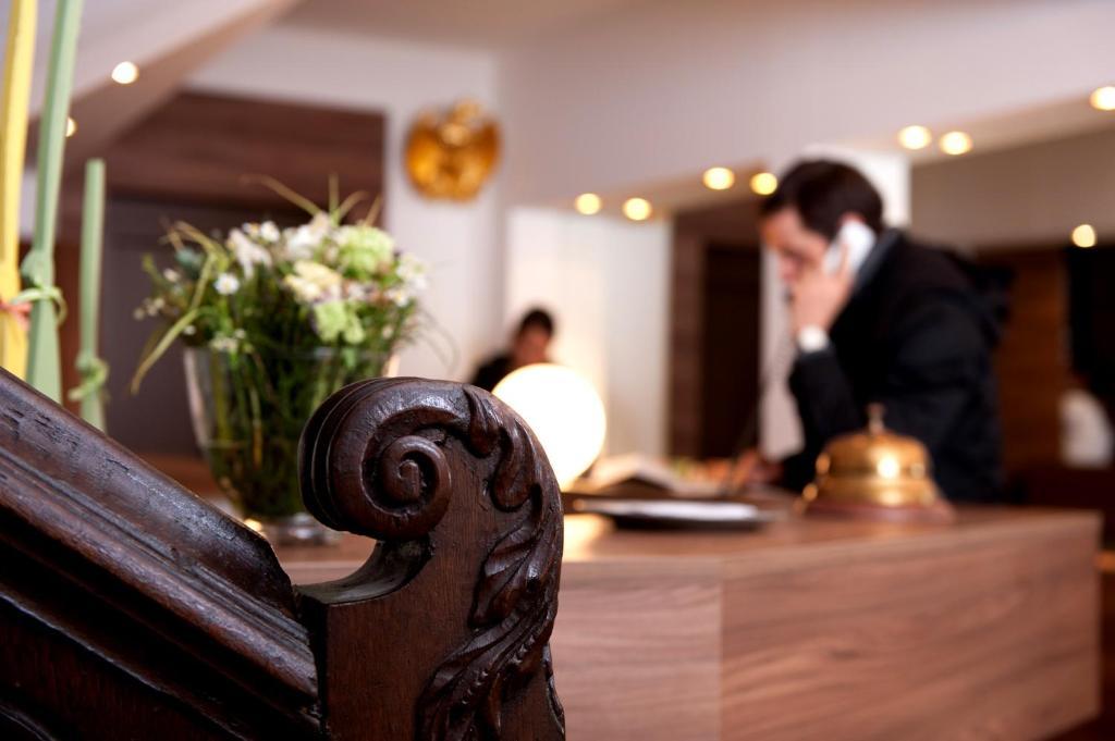 Hotel Adler Eichstatt Ngoại thất bức ảnh